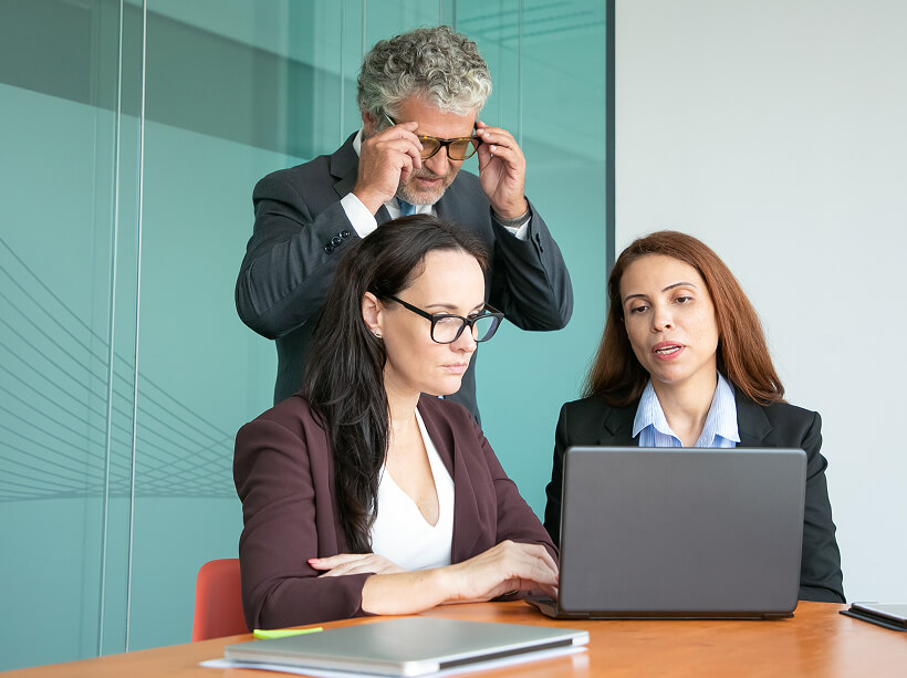 Consultoría Comercial (B2B/B2C)